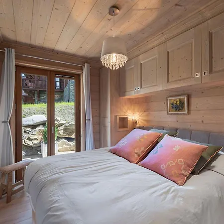Familial à Avec Terrasse Et Parking Couvert - Fr-1-563-25 * Courchevel