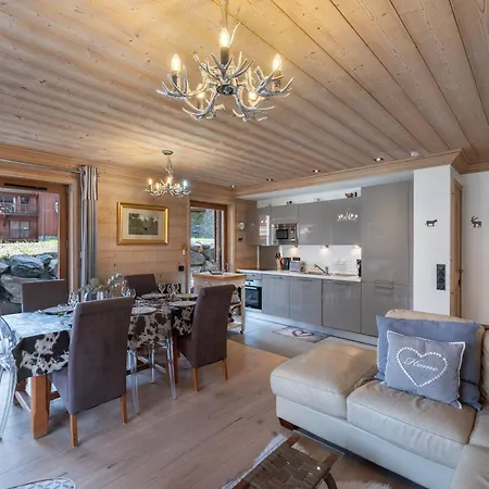 Appartement Familial à Avec Terrasse Et Parking Couvert - Fr-1-563-25 *